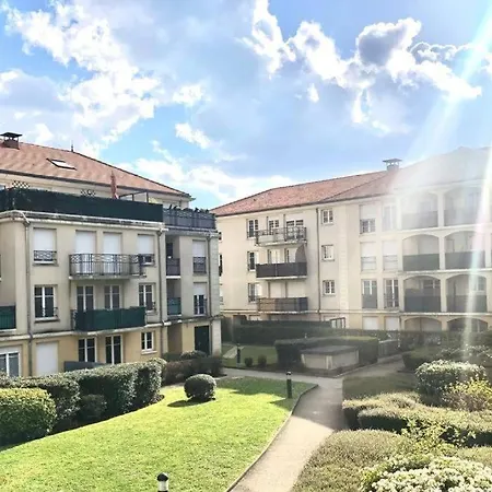 Le Familial - Spacieux - 8p - 10 Min Apartment *